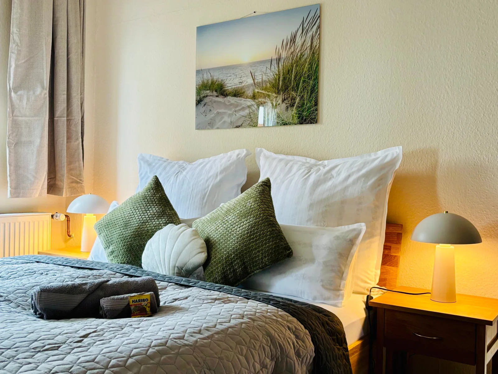 AyCatcherHomes - Chiron | Old Town | 2BR | 4 Guests