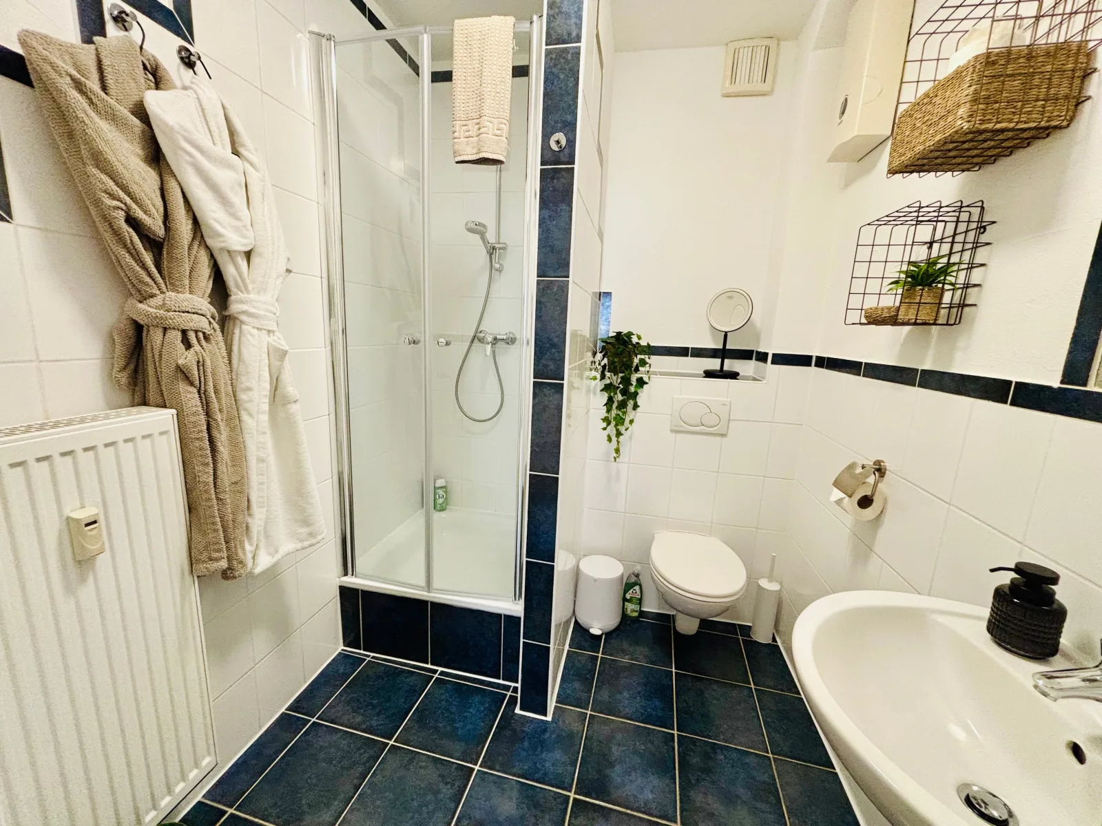 AyCatcherHomes - Chiron | Old Town | 2BR | 4 Guests