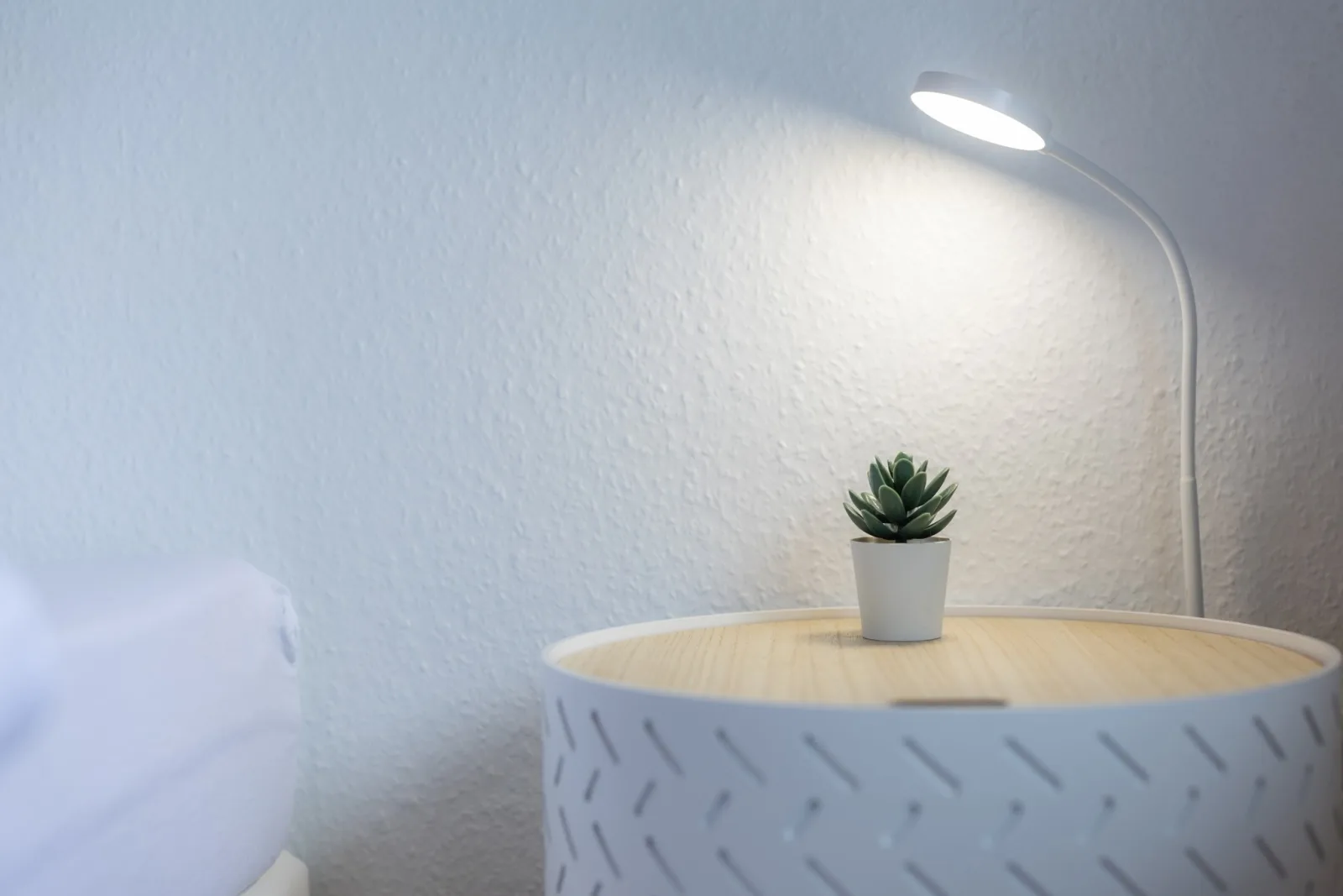Ruhige Fewo "Giebelzauber" – 2 Schlafzimmer, eigene Terrasse, WLAN, Waschtrockner & kostenlose Parkplätze