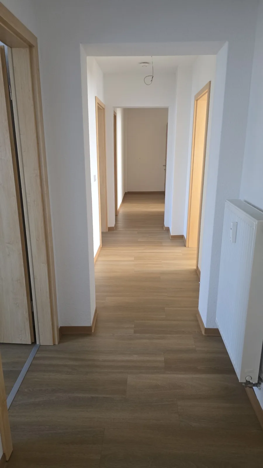 Schöne Vollausgestattete Monteurs- Gästewohnung nähe Raffinerie Leuna und Geiseltalsee / 0304