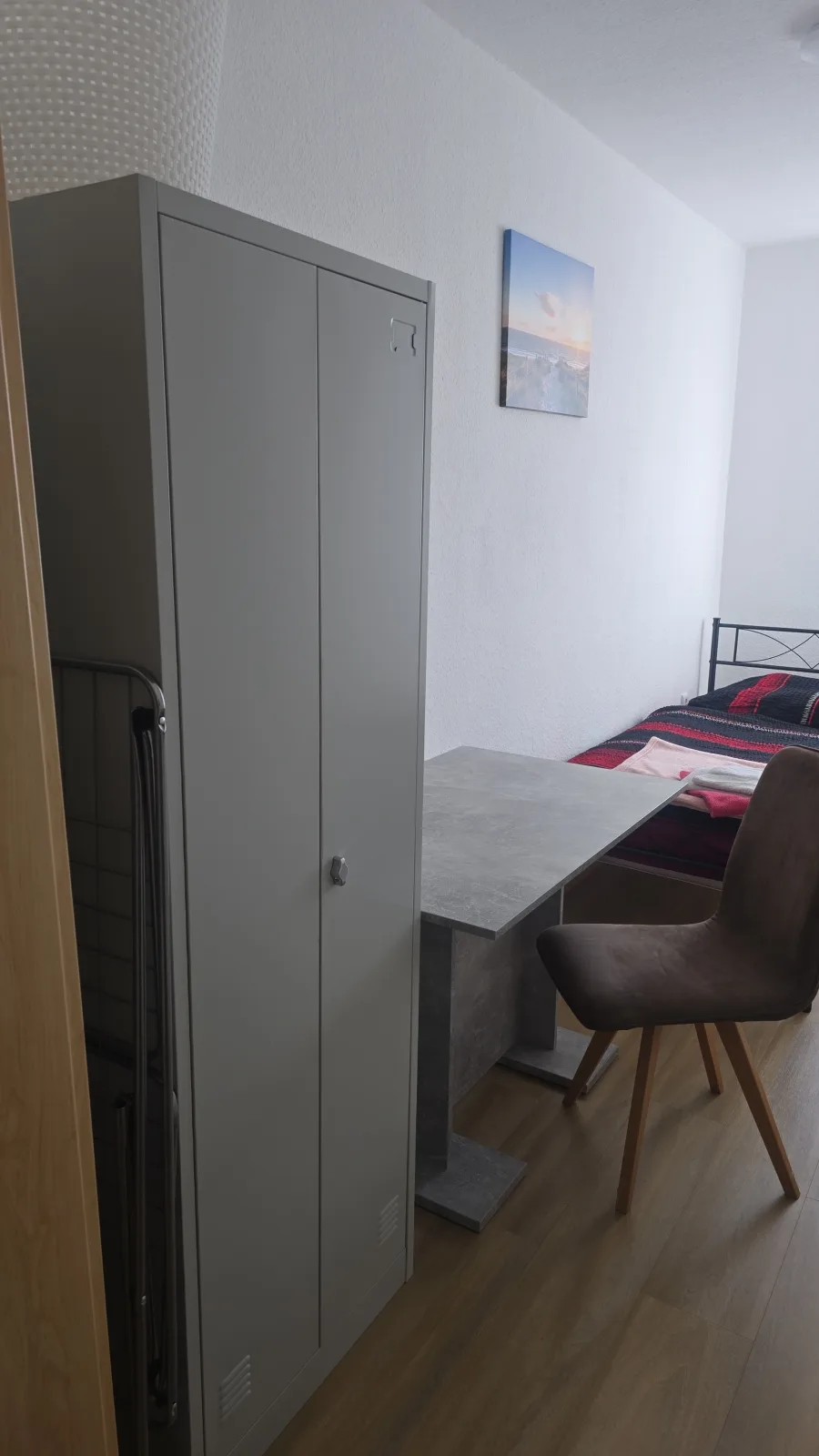 Schöne Vollausgestattete Monteurs- Gästewohnung nähe Raffinerie Leuna und Geiseltalsee / 0304