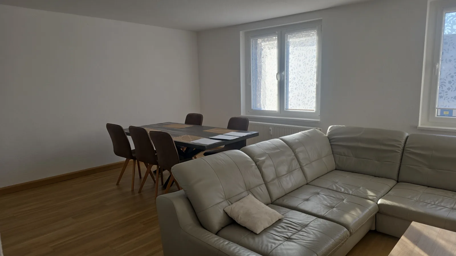 Schöne Vollausgestattete Monteurs- Gästewohnung nähe Raffinerie Leuna und Geiseltalsee / 0304