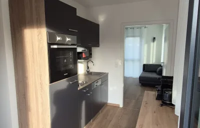 Doppel-/Zweibettzimmer mit Küche und großem Wintergarten