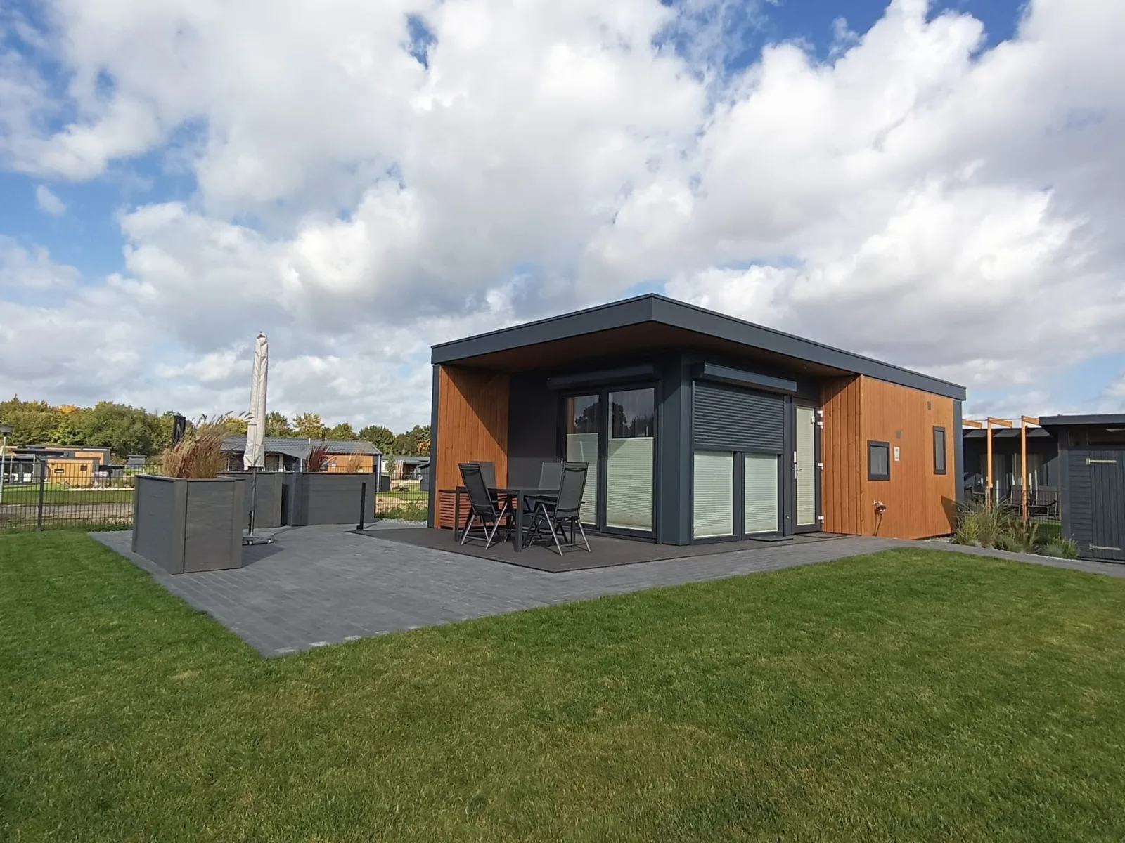 Chalet Black Pearl  Seeparx Süsel / nahe Scharbeutz und Haffkrug /Hund / Zaun / umzäunt