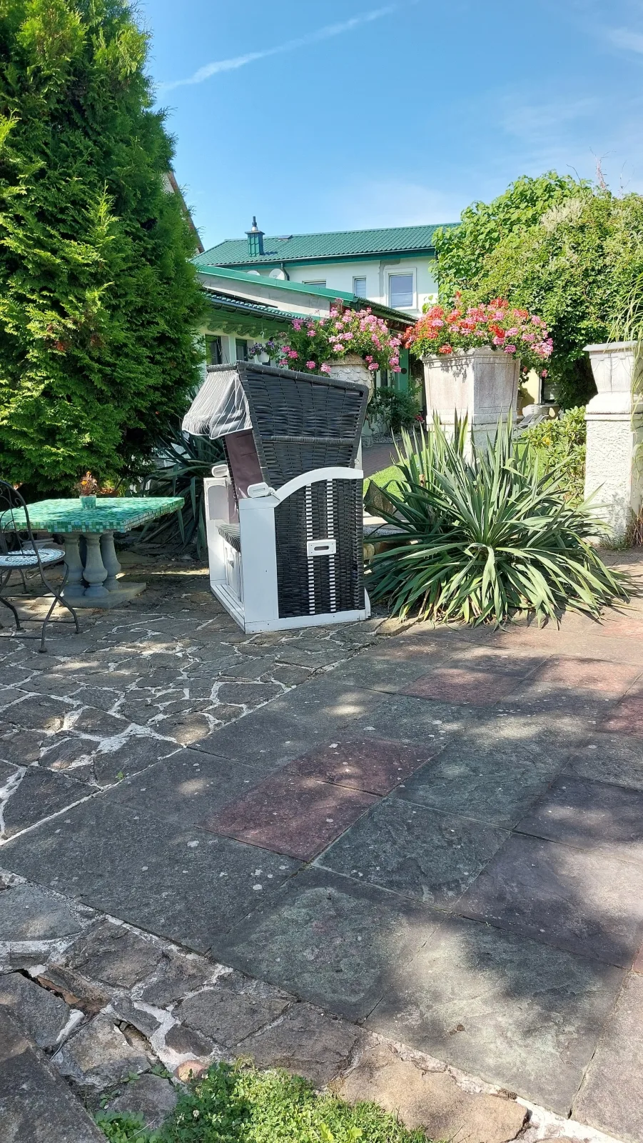 Ferienhof Pommerngreif -Große Wohnung , familiär, mit Poolnutzung und Grillmöglichkeit