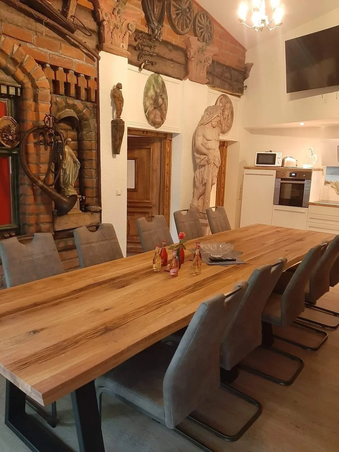 Ferienhof Pommerngreif -Große Wohnung , familiär, mit Poolnutzung und Grillmöglichkeit
