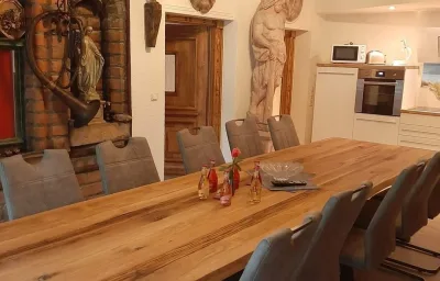 Ferienhof Pommerngreif -Große Wohnung , familiär, mit Poolnutzung und Grillmöglichkeit