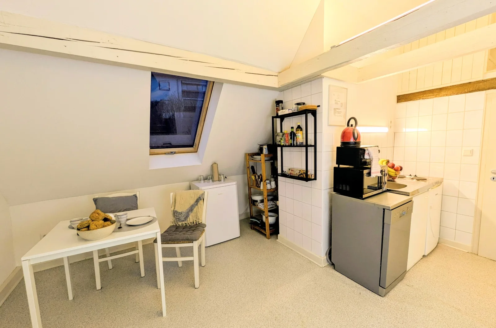 Ferienwohnung Kassel Traube bis 1 - 4 Pers.Parkplatz & Küche Modern