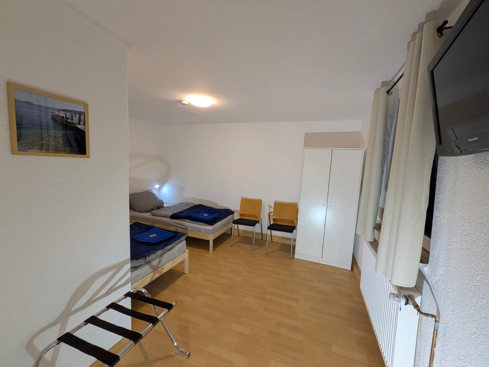 Ferienwohnung Kassel Kiwi Parkplatz Küche 1- 4 Personen EG Modern