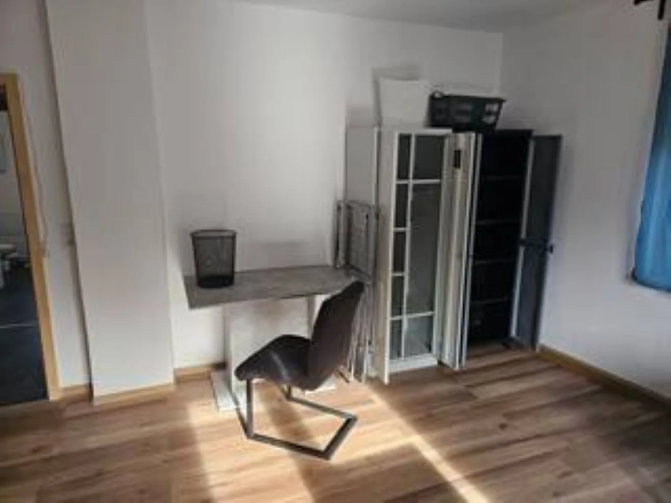 Schöne Vollausgestattete Monteurs- Gästewohnung nähe Raffinerie Leuna und Geiseltalsee / 0306