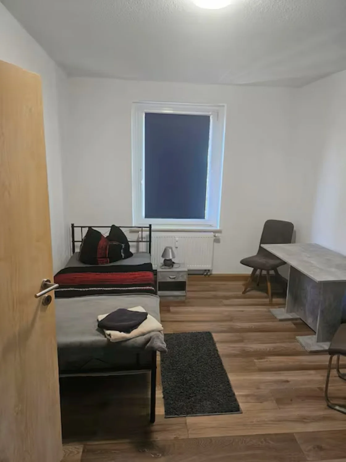 Schöne Vollausgestattete Monteurs- Gästewohnung nähe Raffinerie Leuna und Geiseltalsee / 0306