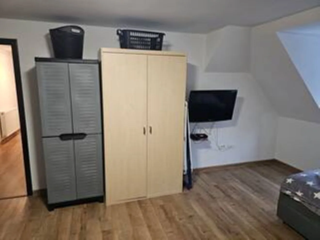 Schöne Vollausgestattete Monteurs- Gästewohnung in der Gartenstadt Leuna und nähe Geiseltalsee / 2407