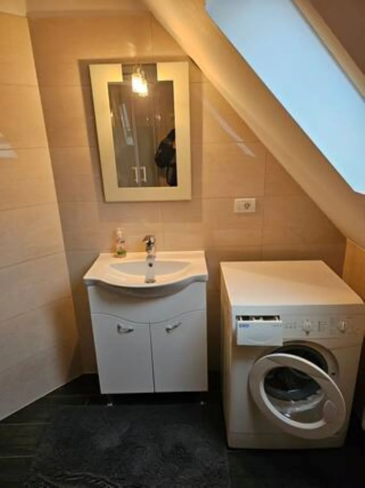 Schöne Vollausgestattete Monteurs- Gästewohnung in der Gartenstadt Leuna und nähe Geiseltalsee / 2407