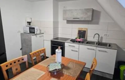 Schöne Vollausgestattete Monteurs- Gästewohnung in der Gartenstadt Leuna und nähe Geiseltalsee / 2407