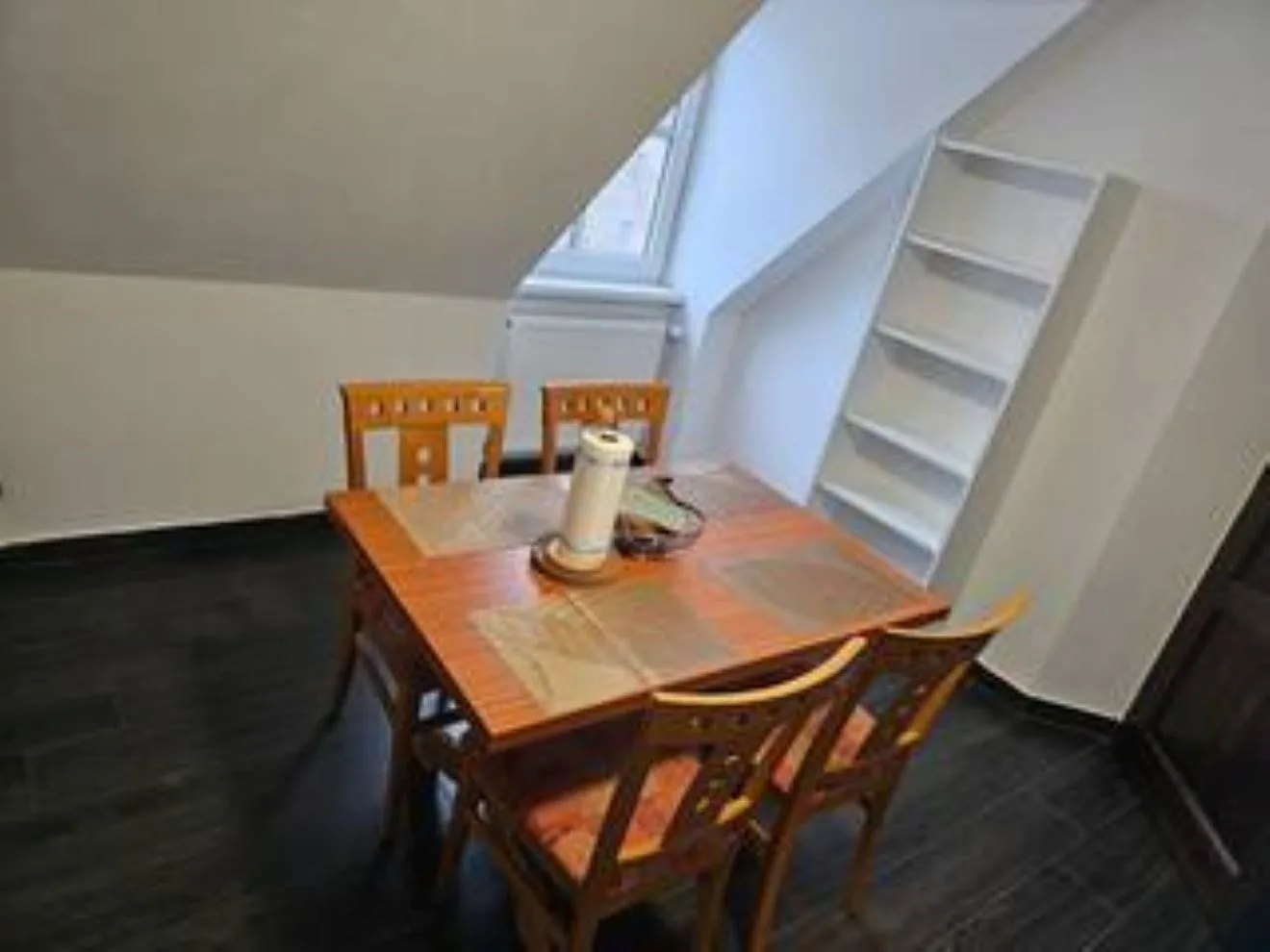 Schöne Vollausgestattete Monteurs- Gästewohnung in der Gartenstadt Leuna und nähe Geiseltalsee / 2407