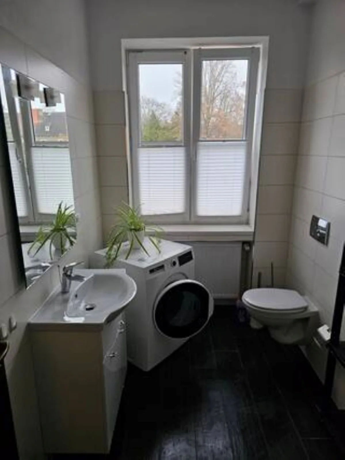 Schöne Vollausgestattete Monteurs- Gästewohnung in der Gartenstadt Leuna und nähe Geiseltalsee / 2202