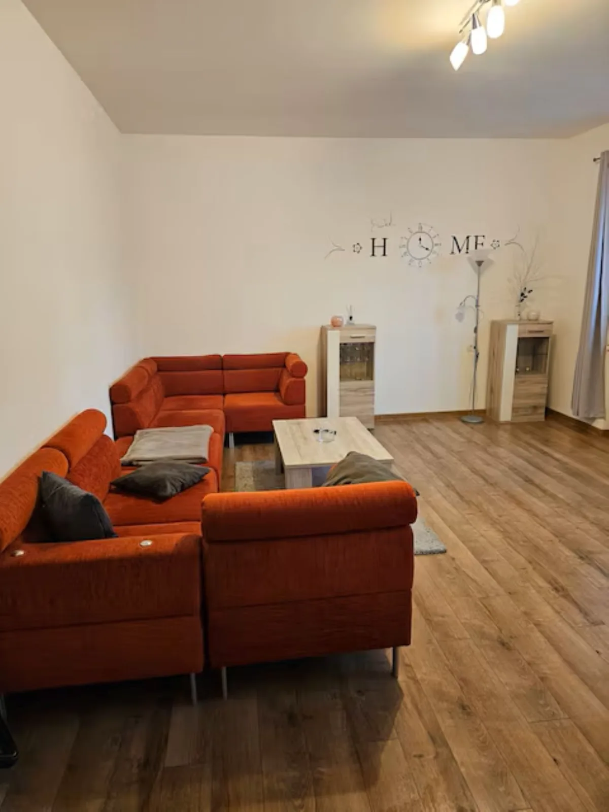 Schöne Vollausgestattete Monteurs- Gästewohnung in der Gartenstadt Leuna und nähe Geiseltalsee / 2202