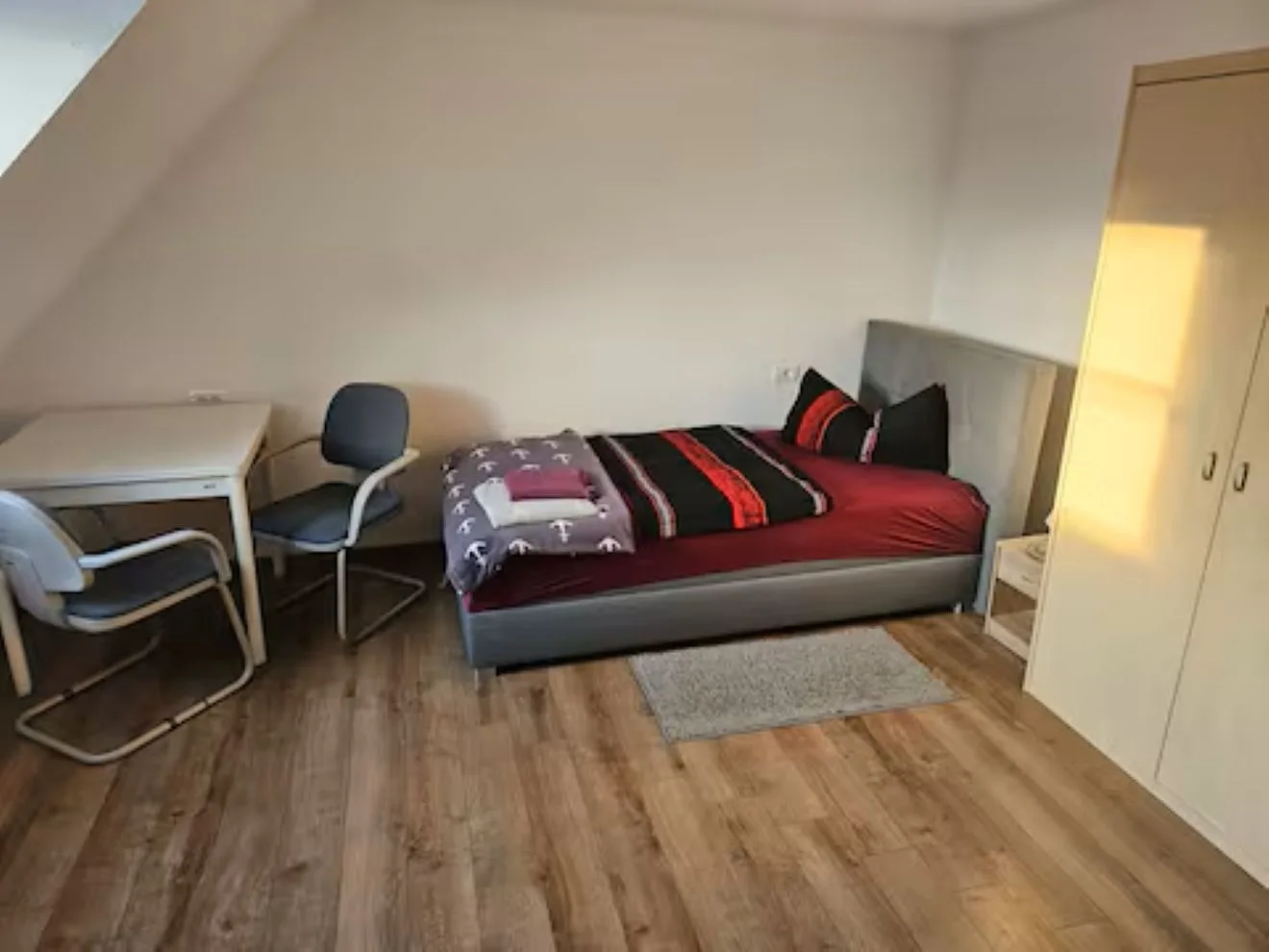 Schöne Vollausgestattete Monteurs- Gästewohnung in der Gartenstadt Leuna und nähe Geiseltalsee / 2408
