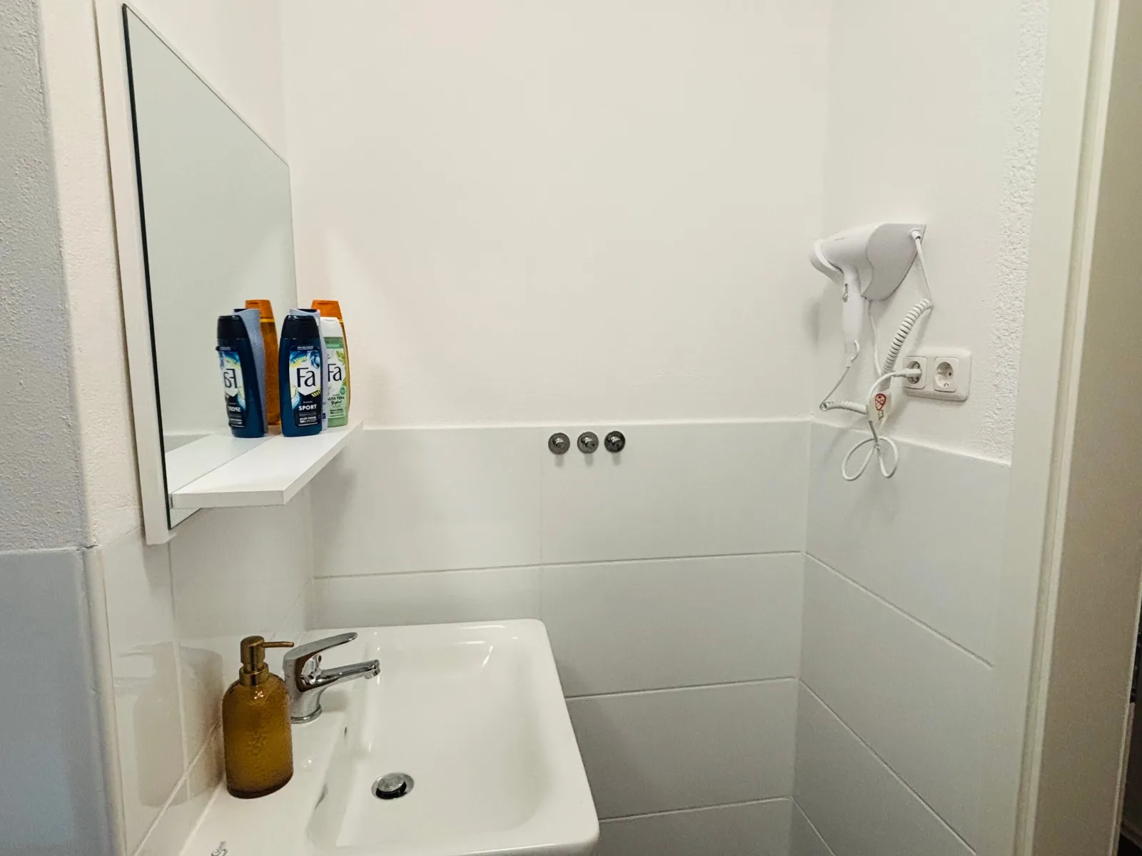 AyCatcherHomes - Wega | Old Town | 2BR | 4 Guests