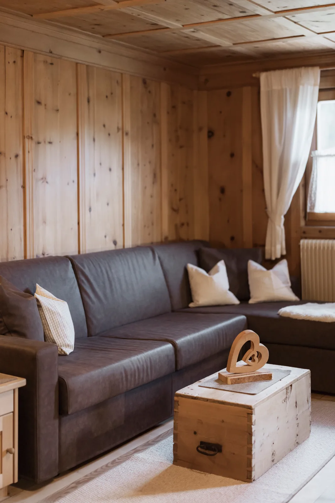 Großzügiges Mehrbettzimmer am Bauernhof mit Tieren, Sauna & Frühstück, Rustical