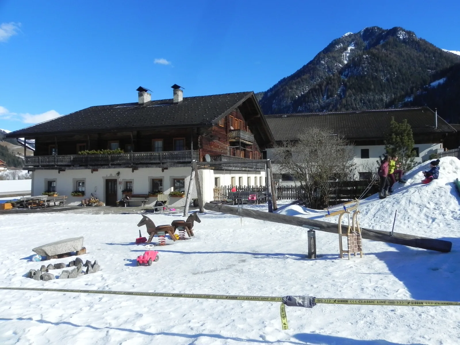 Großzügiges Mehrbettzimmer am Bauernhof mit Tieren, Sauna & Frühstück, Rustical