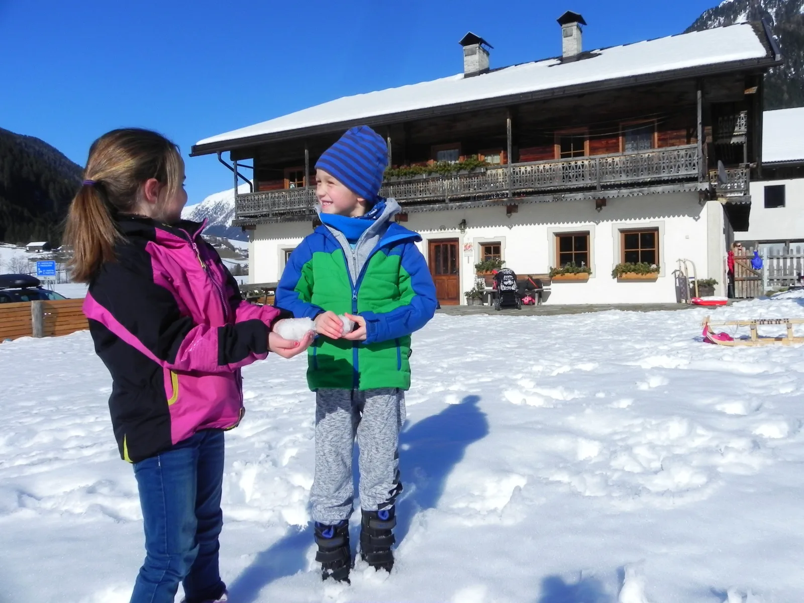 Familienfreundliches Mehrbettzimmer am Bauernhof mit Frühstück & Hoftieren, Zirm