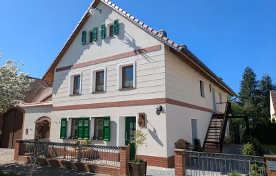 Weißes Nest