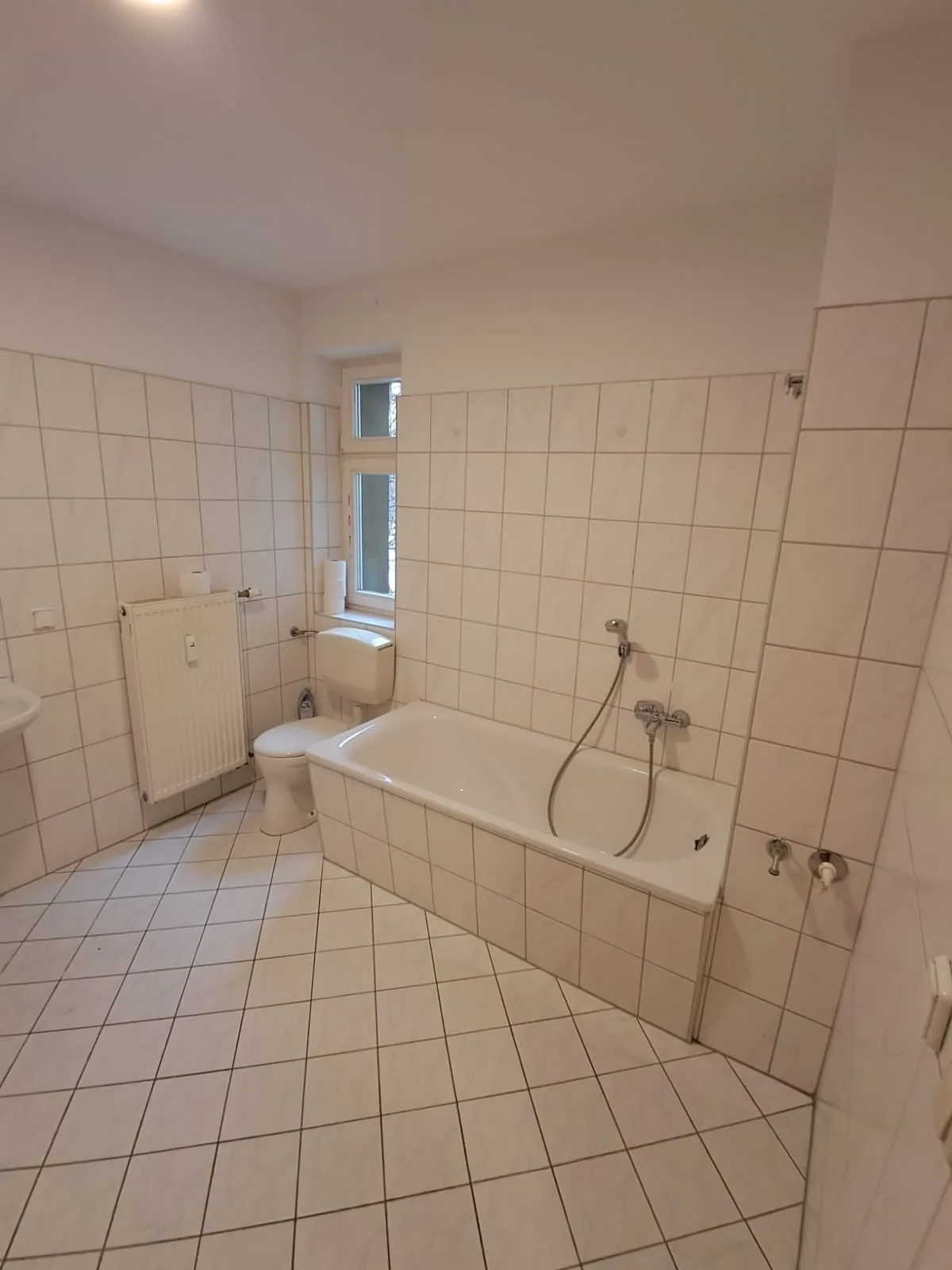 Ferienwohnung / Monteurzimmer G2/1 in Massen EG rechts