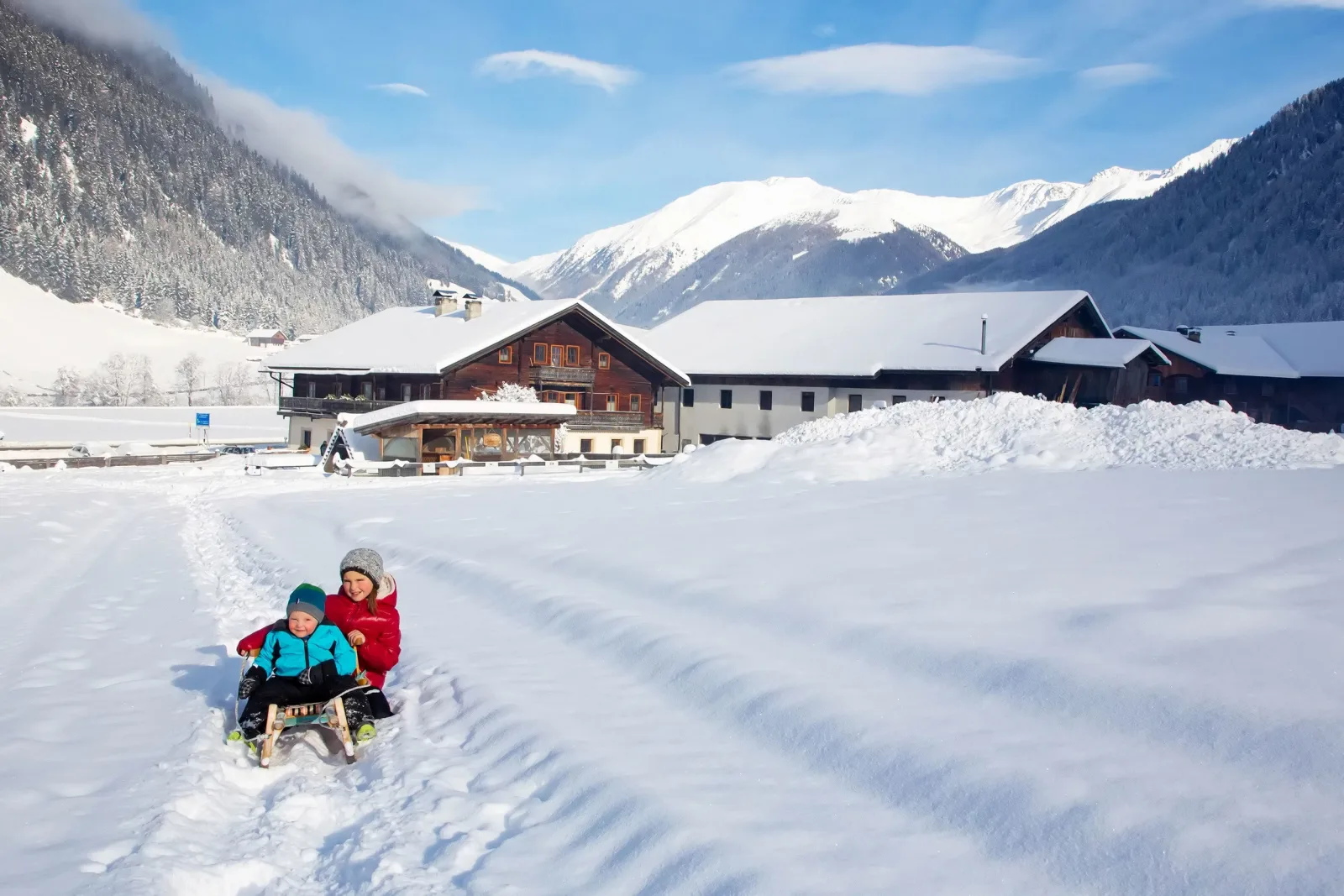 Familienurlaub am Bauernhof mit Tieren, Natur & Sauna, Alpin