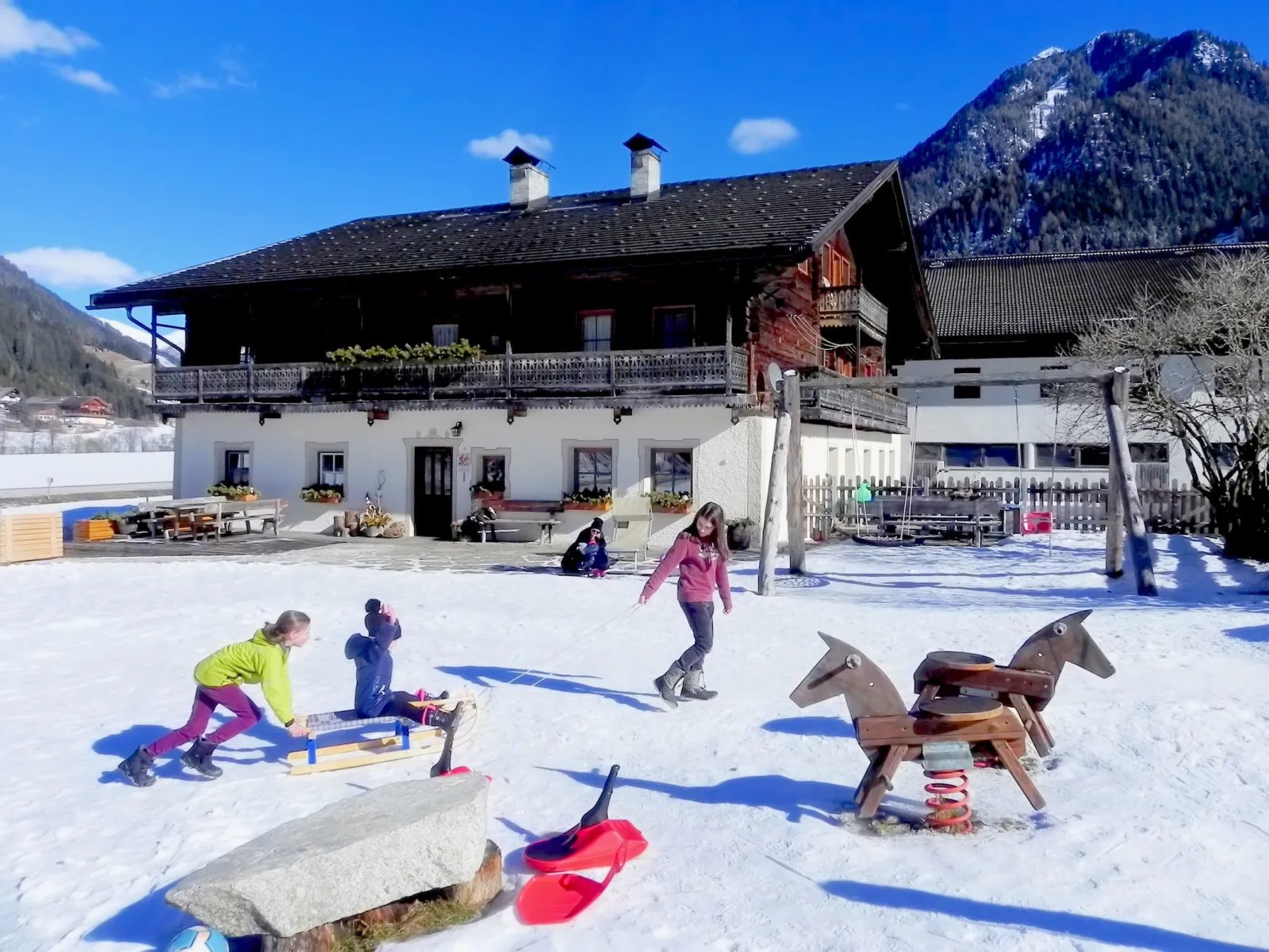 Familienurlaub am Bauernhof mit Tieren, Natur & Sauna, Alpin