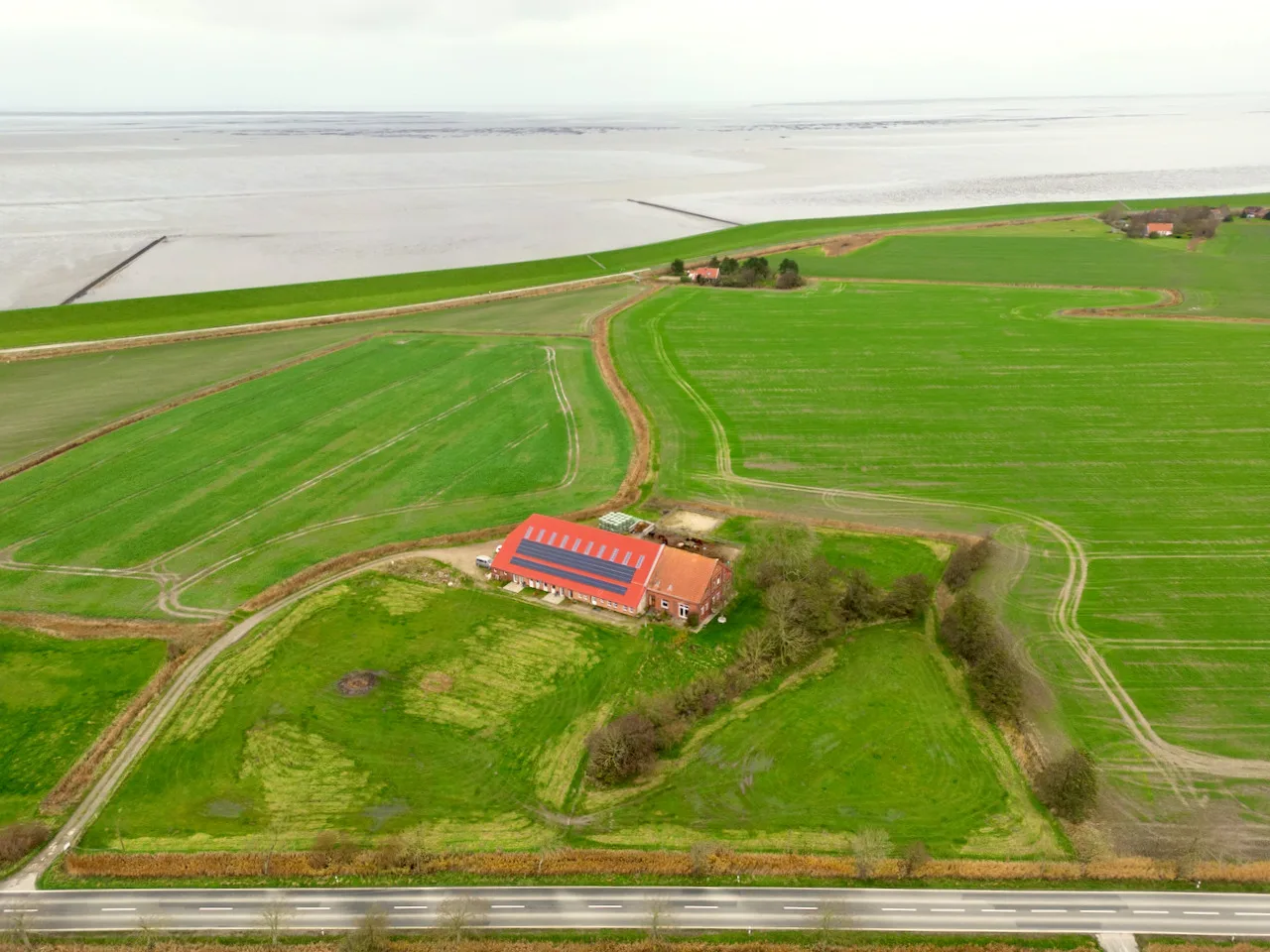 Sömmertied, Exklusive 4-Sterne-FeWo von 2024, Sonnenterrasse, eigener Zugang zur 150 m entfernten Nordsee