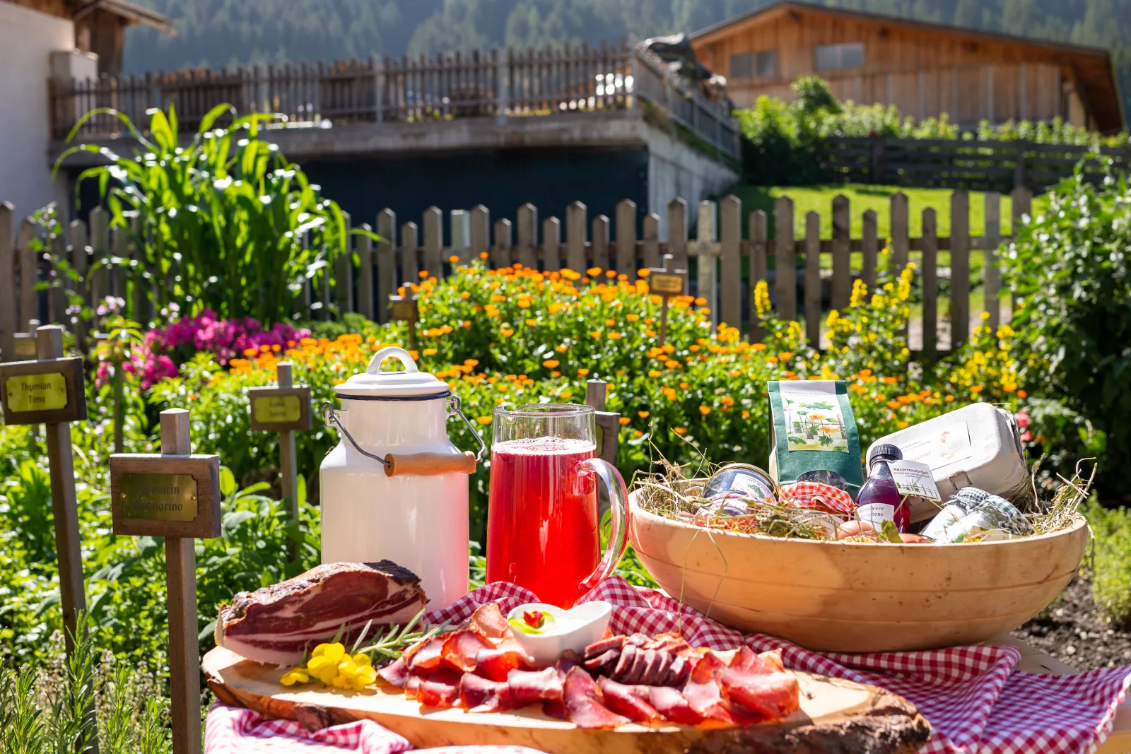 Familienurlaub am Bauernhof mit Tieren, Natur & Frühstück , Dolomit