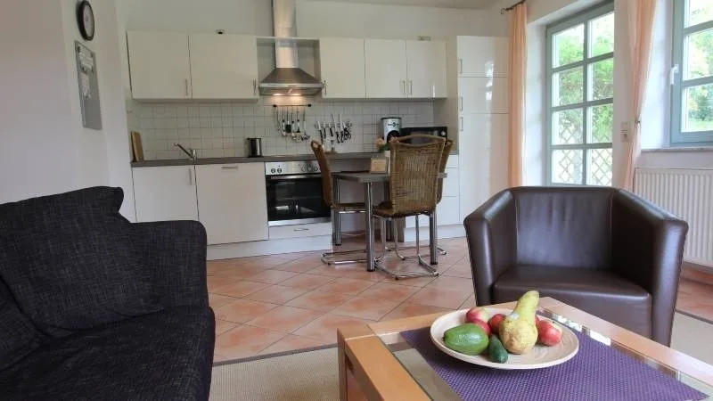 Ferienhaus Südstrand**** Blick bis zur Ostsee, Schwimmbadnutzung, Sauna,4-5 Fuß Minuten zum Strand