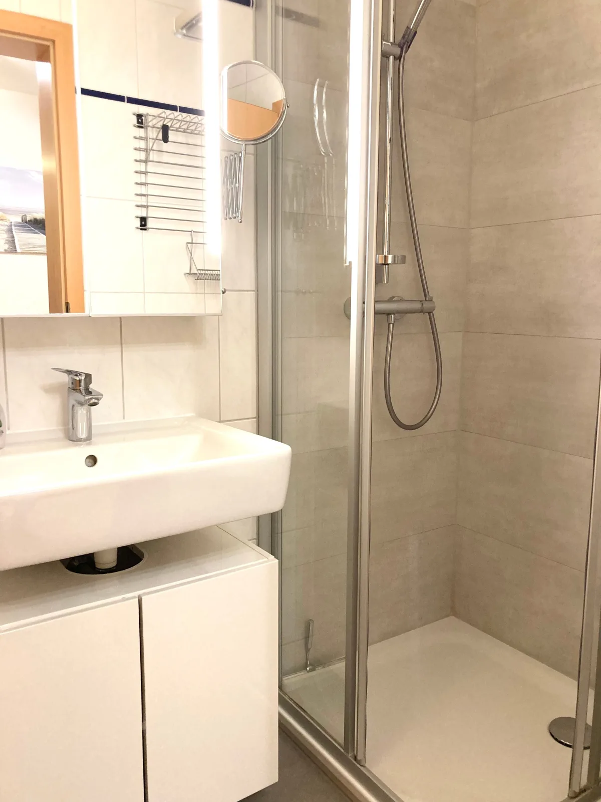 Ferienhaus Südstrand**** Blick bis zur Ostsee, Schwimmbadnutzung, Sauna,4-5 Fuß Minuten zum Strand