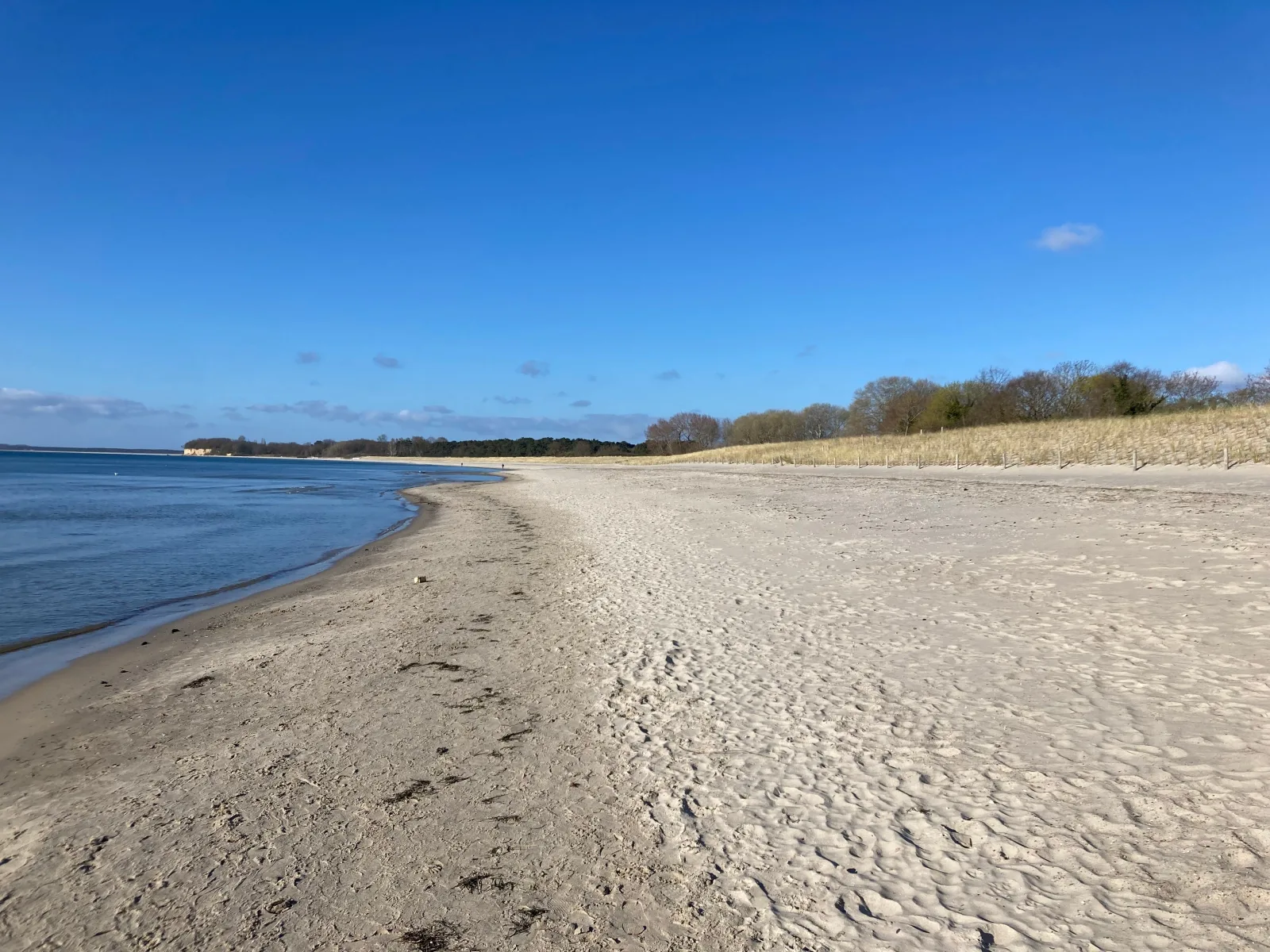 Ferienhaus Südstrand**** Blick bis zur Ostsee, Schwimmbadnutzung, Sauna,4-5 Fuß Minuten zum Strand