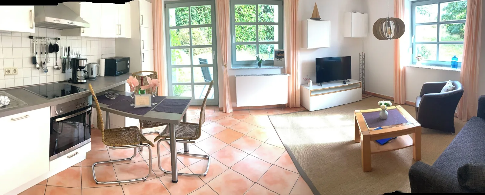 Ferienhaus Südstrand**** Blick bis zur Ostsee, Schwimmbadnutzung, Sauna,4-5 Fuß Minuten zum Strand