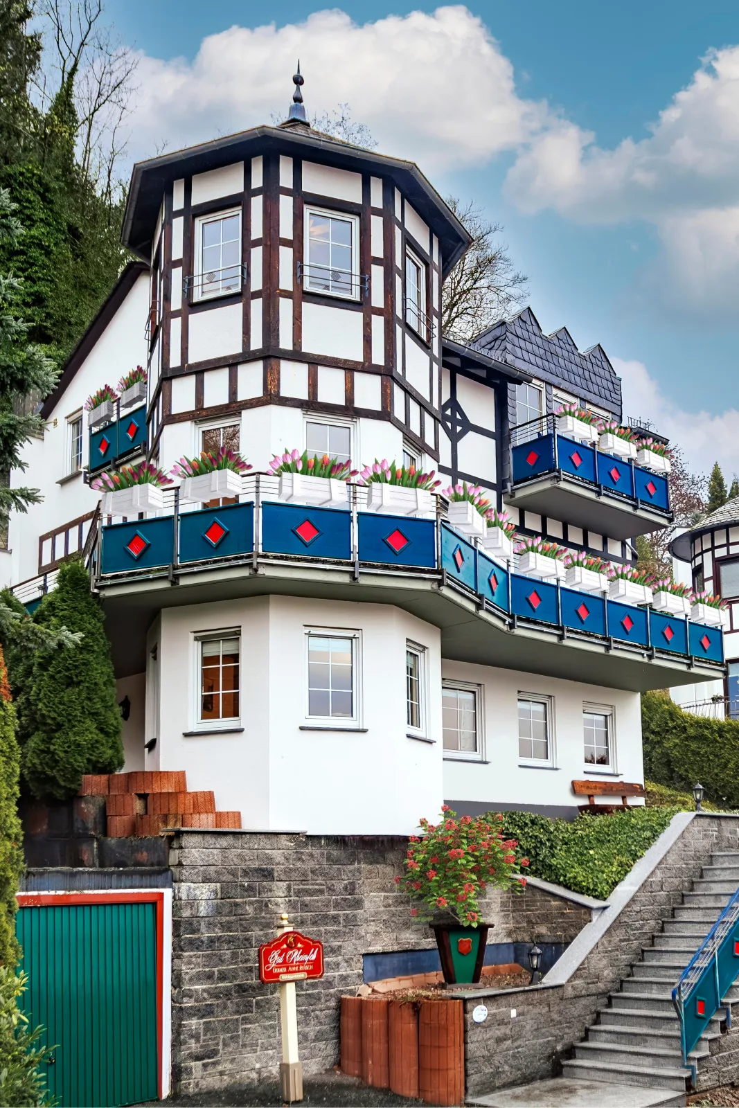 Maria Ruh Apartment No1