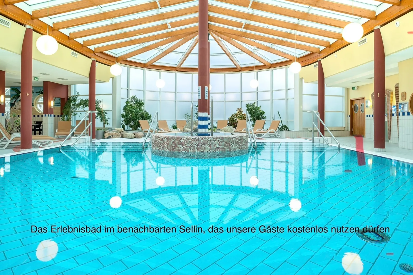 Dünenhaus Südstrand, 4-5 Fußminuten zum Strand Blick über Hügellandschaft zur Ostsee, Schwimmbadnutzung inklusive