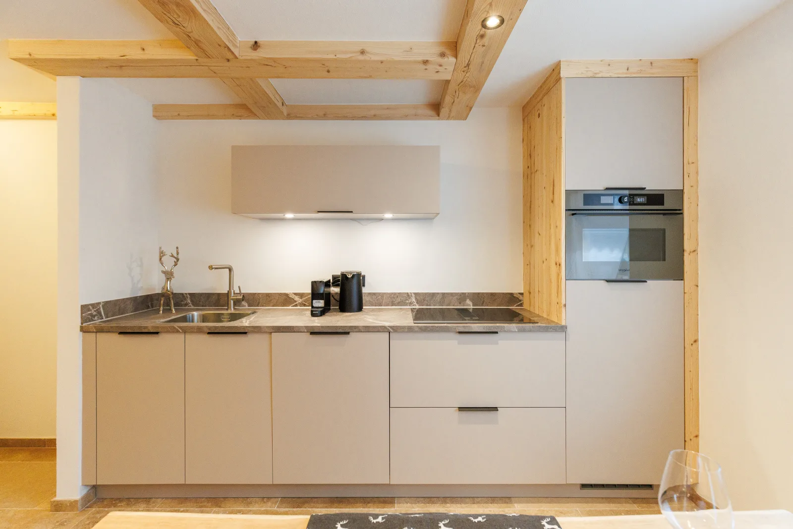 Apartment 2 - Luchs