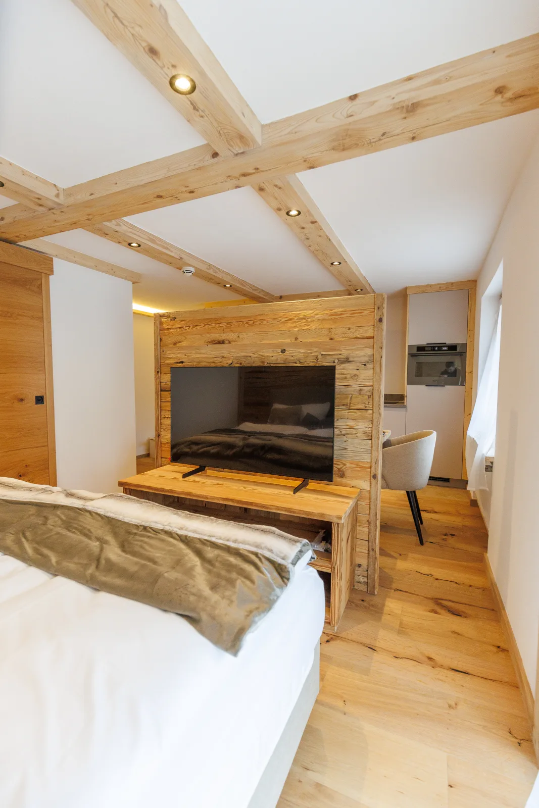 Apartment 2 - Luchs