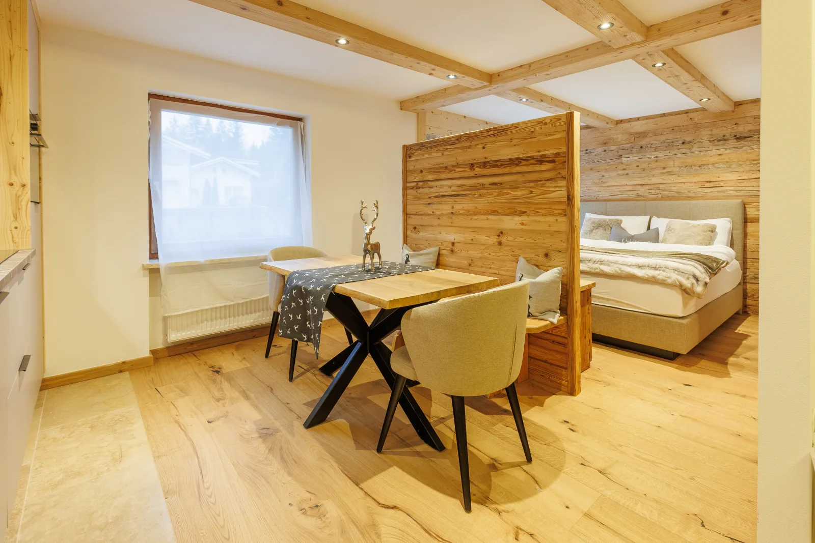 Apartment 2 - Luchs