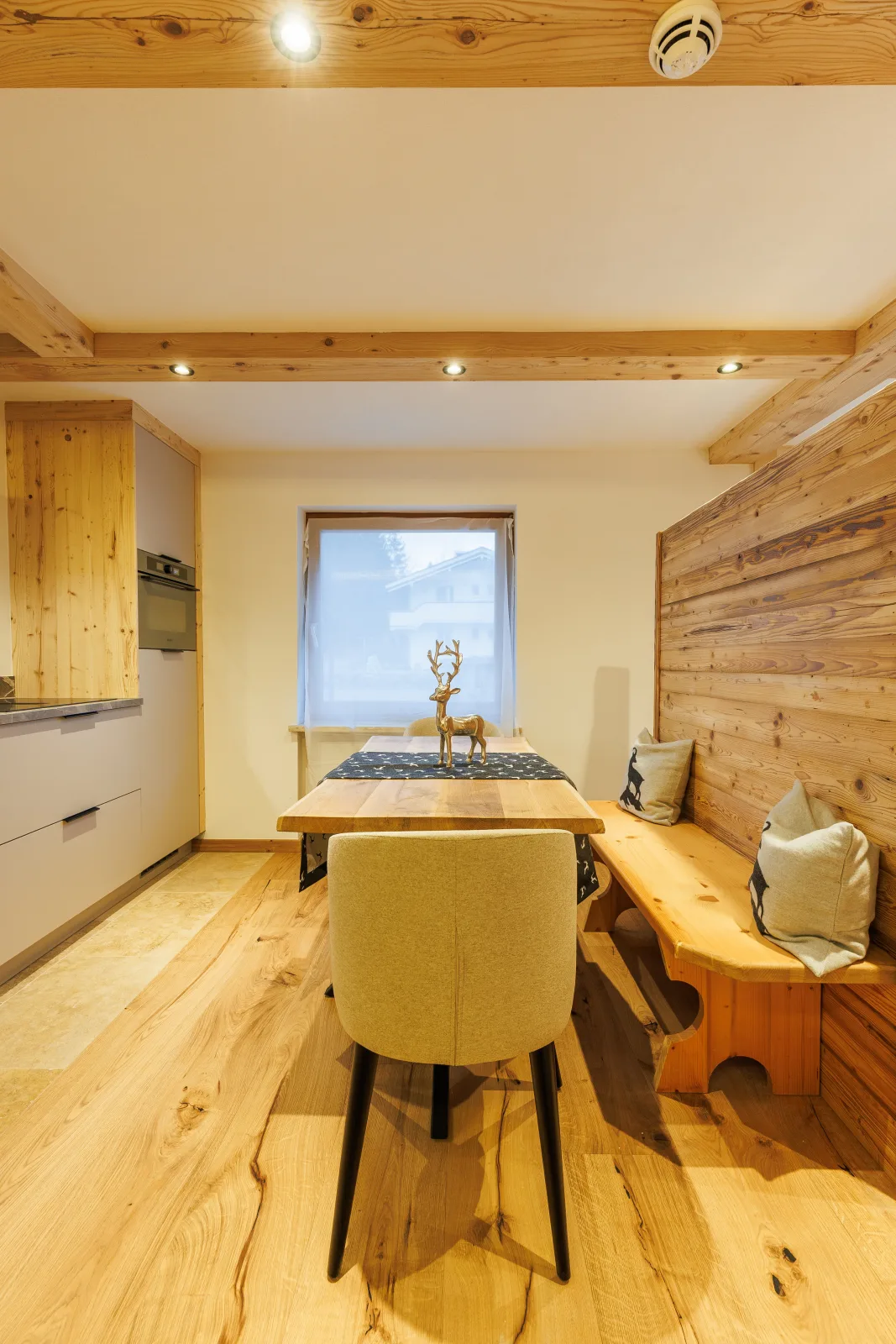 Apartment 2 - Luchs