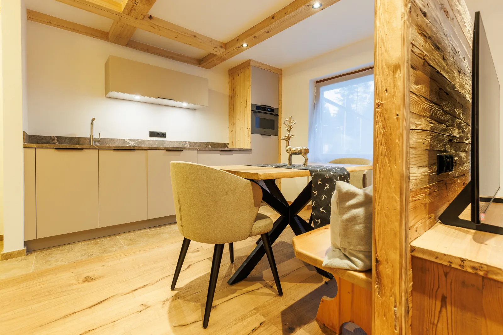 Apartment 2 - Luchs