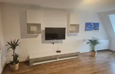 Schöne Vollausgestattete Monteurs- Gästewohnung in der Gartenstadt Leuna und nähe Geiseltalsee / 2208