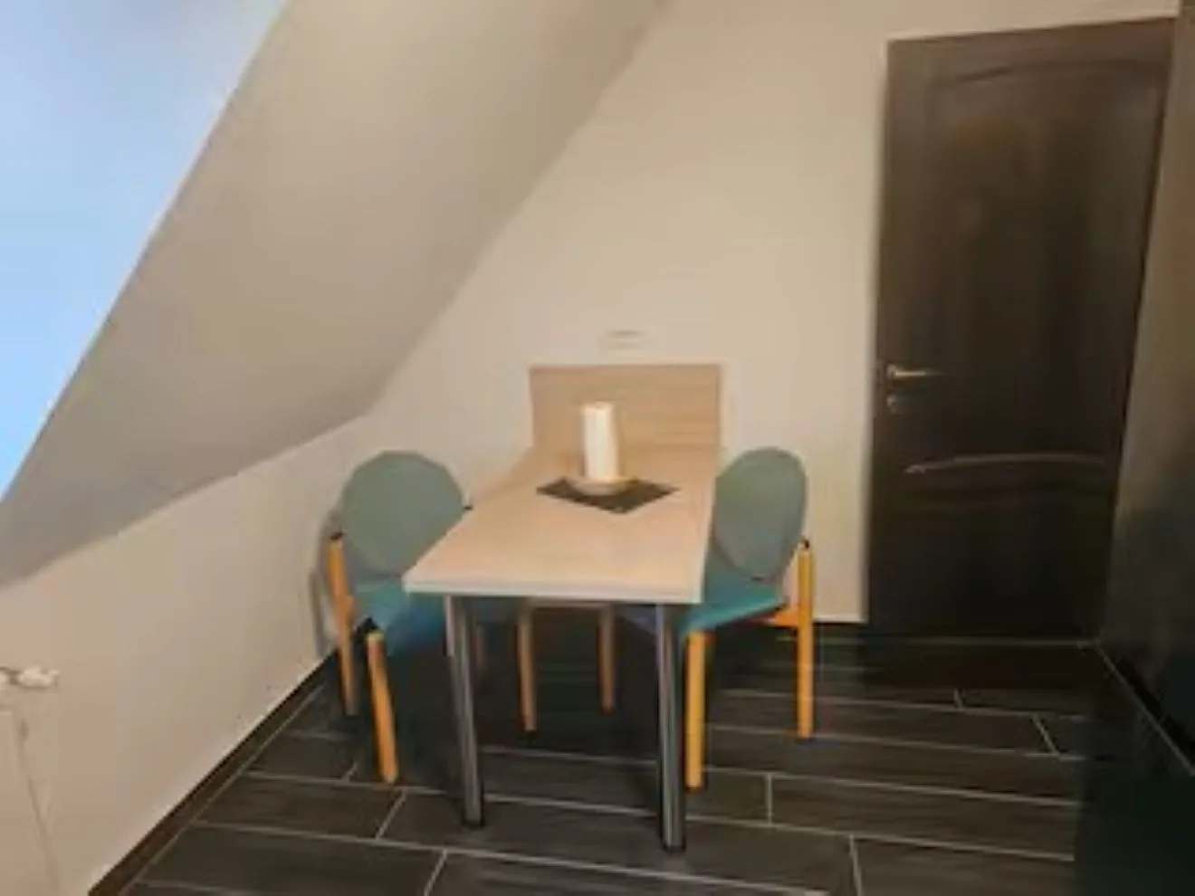 Schöne Vollausgestattete Monteurs- Gästewohnung in der Gartenstadt Leuna und nähe Geiseltalsee / 2208