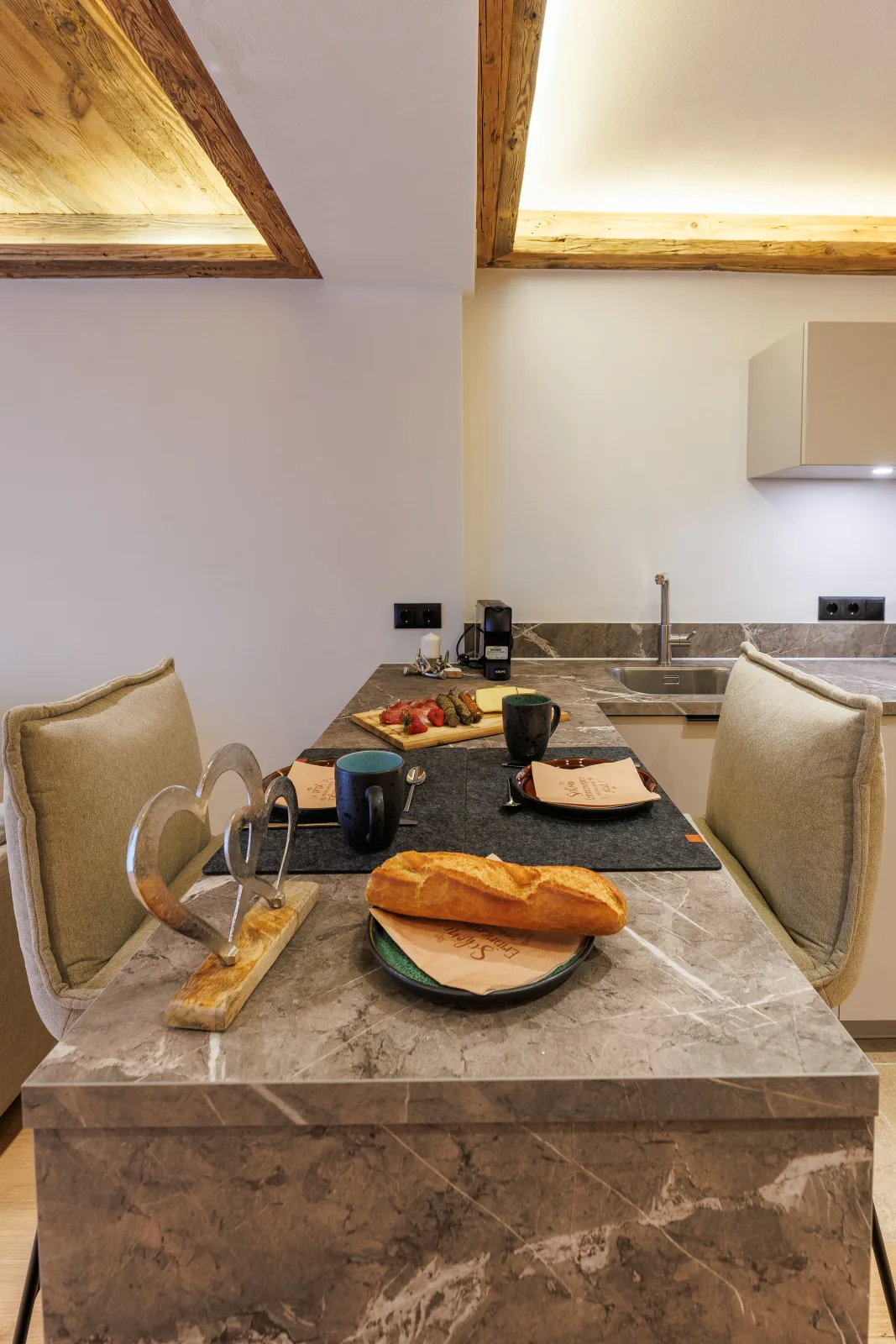 Apartment 6 - Reh
