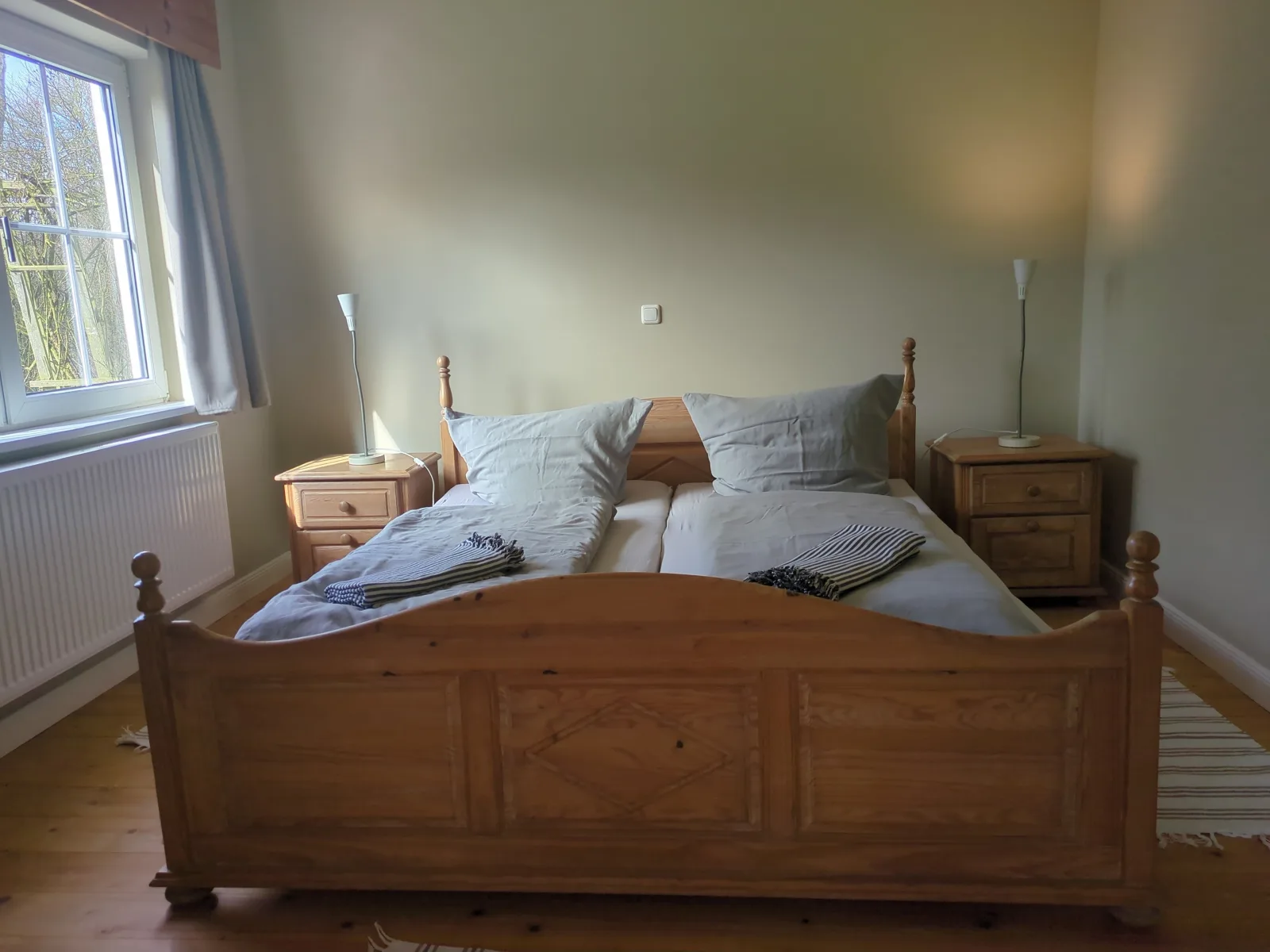 Erdgeschoss, überdachte Terrasse, Familienbett, Holzfußboden