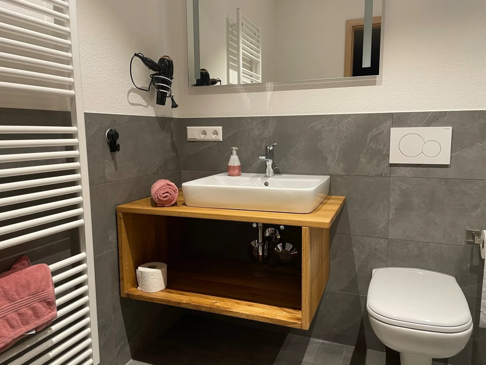Apartment Rotmilan