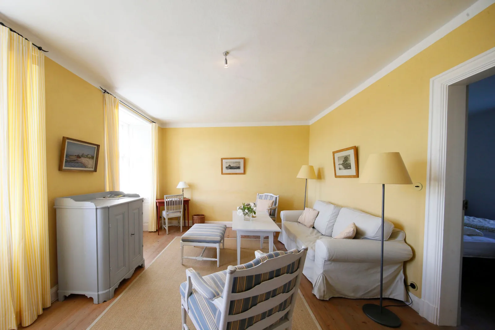 Ferienwohnung Herrenhaus Linker Seitenflügel I - Boldevitzer Rügenkaten