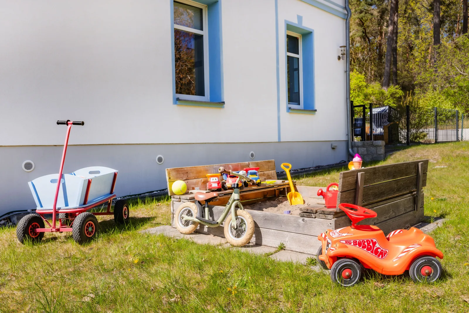 Nur 500m zum Ostseestrand - Familienauszeit mit Sauna & Grillterrasse